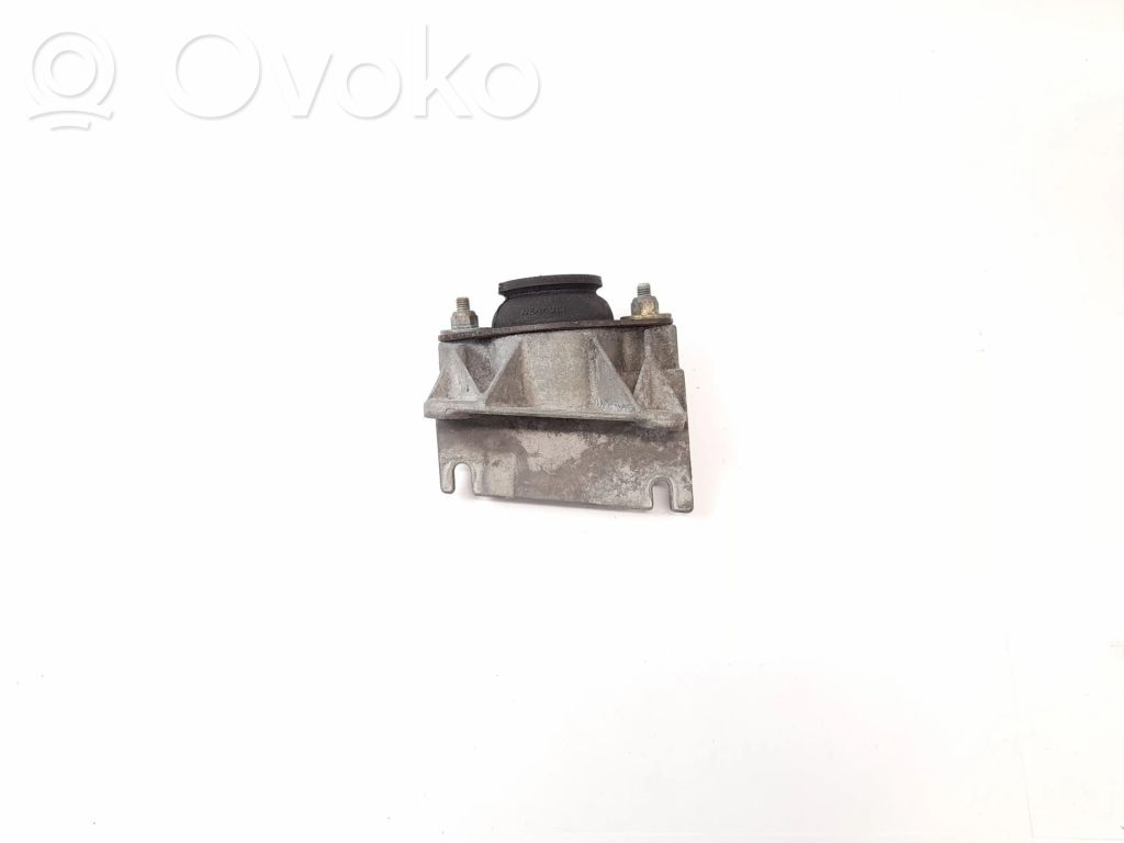 Renault Megane I Engine mount bracket 