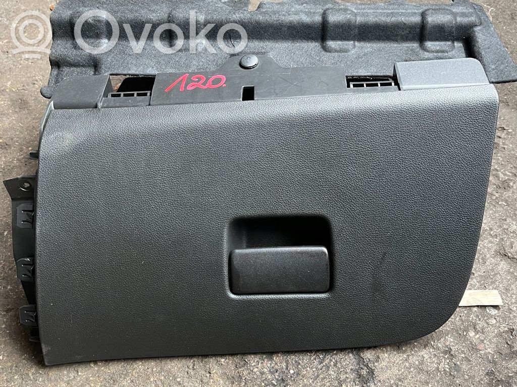 Opel Astra K Glove box 