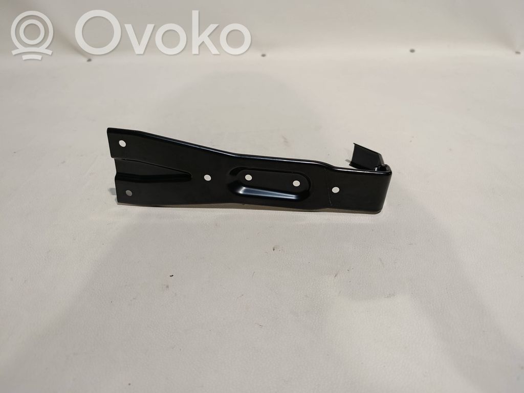 Front bumper mounting bracket   EB3B17754A