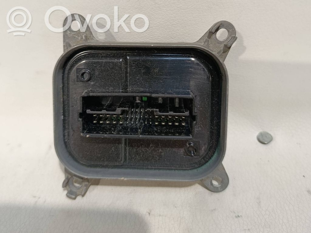 Tesla Model Y Módulo de control de balasto LED 
