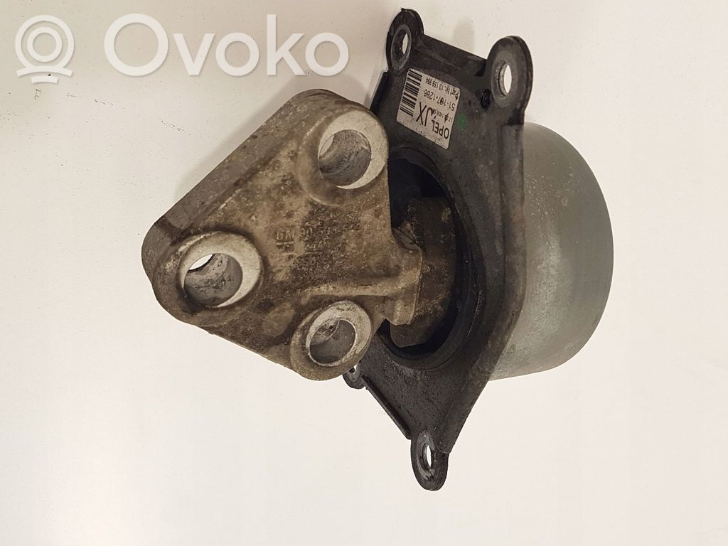 Opel Meriva B Engine mount bracket 