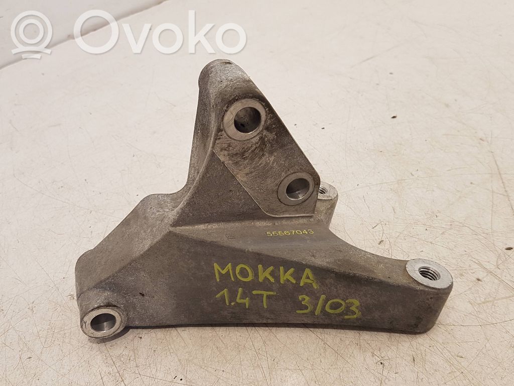Opel Mokka X Engine mounting bracket 