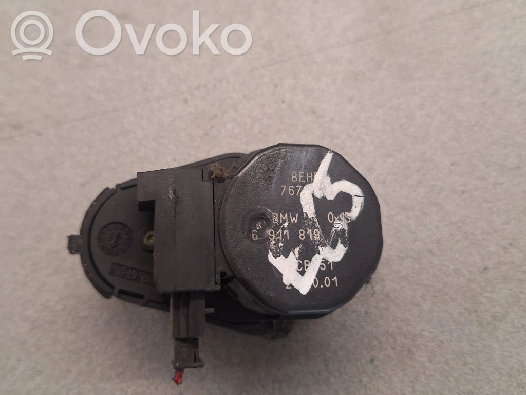 BMW 7 E65 E66 Oro sklendės varikliukas 