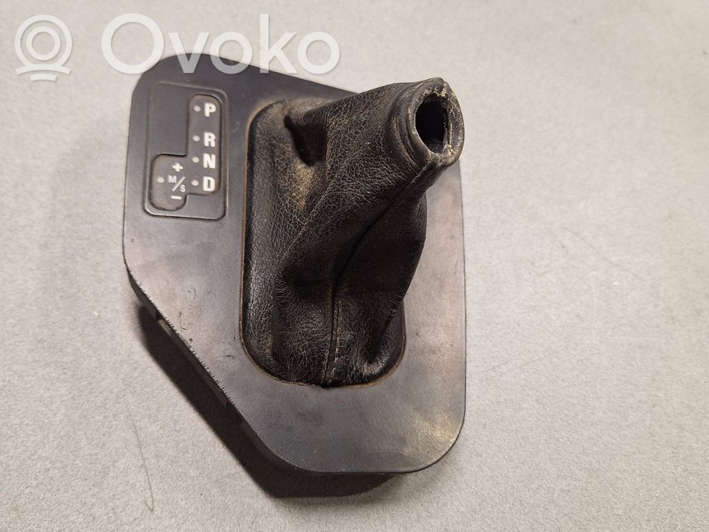 BMW 5 E39 Pavarų perjungimo svirties apdaila (plastikinė) 