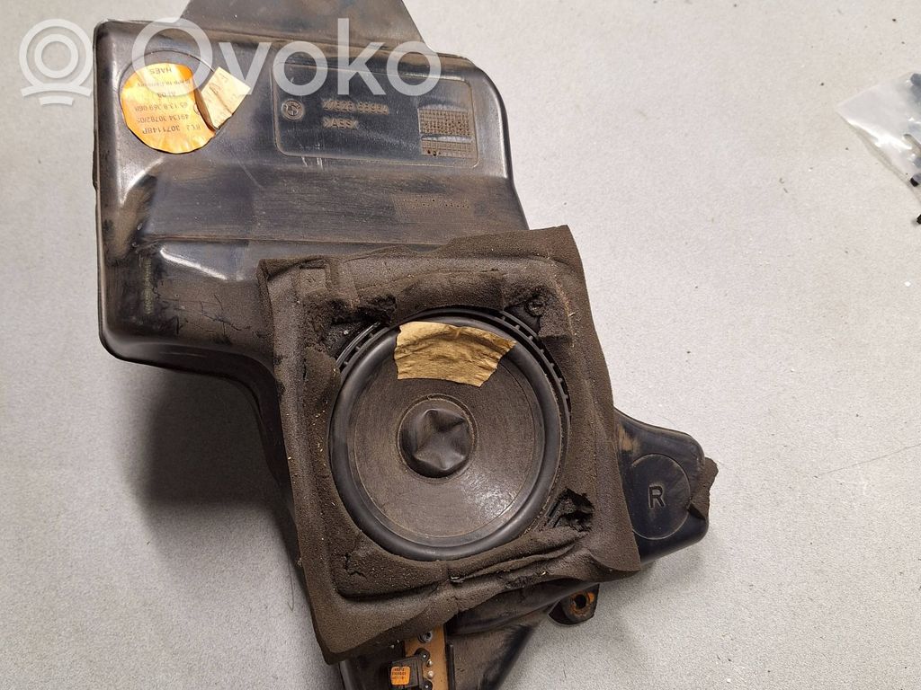 BMW 5 E39 Altavoz de la puerta trasera 