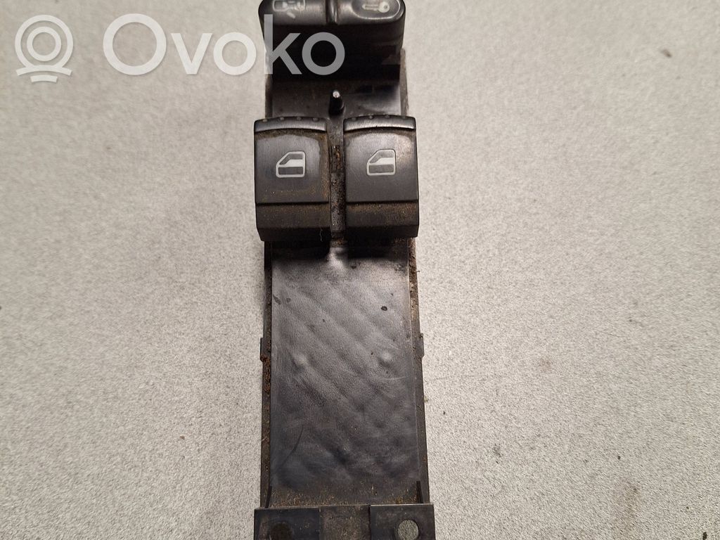 Volkswagen PASSAT B5.5 Electric window control switch 