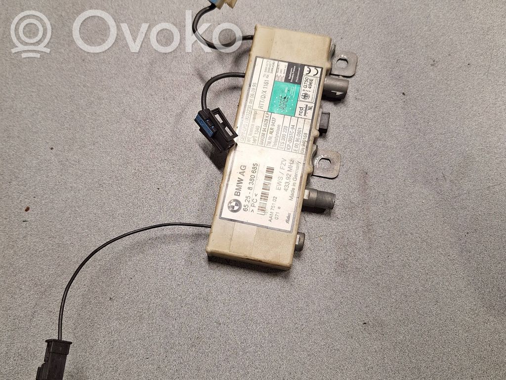 BMW 5 E39 Antenas pastiprinātājs 