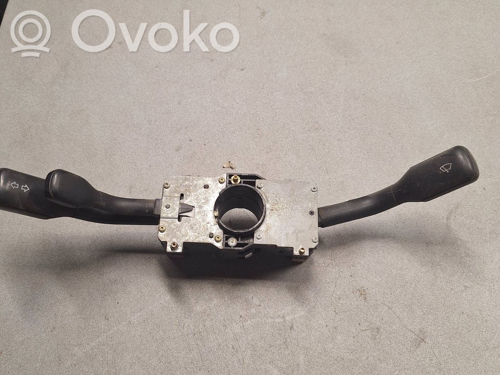 Audi 80 90 B3 Leva/interruttore dell’indicatore di direzione e tergicristallo 