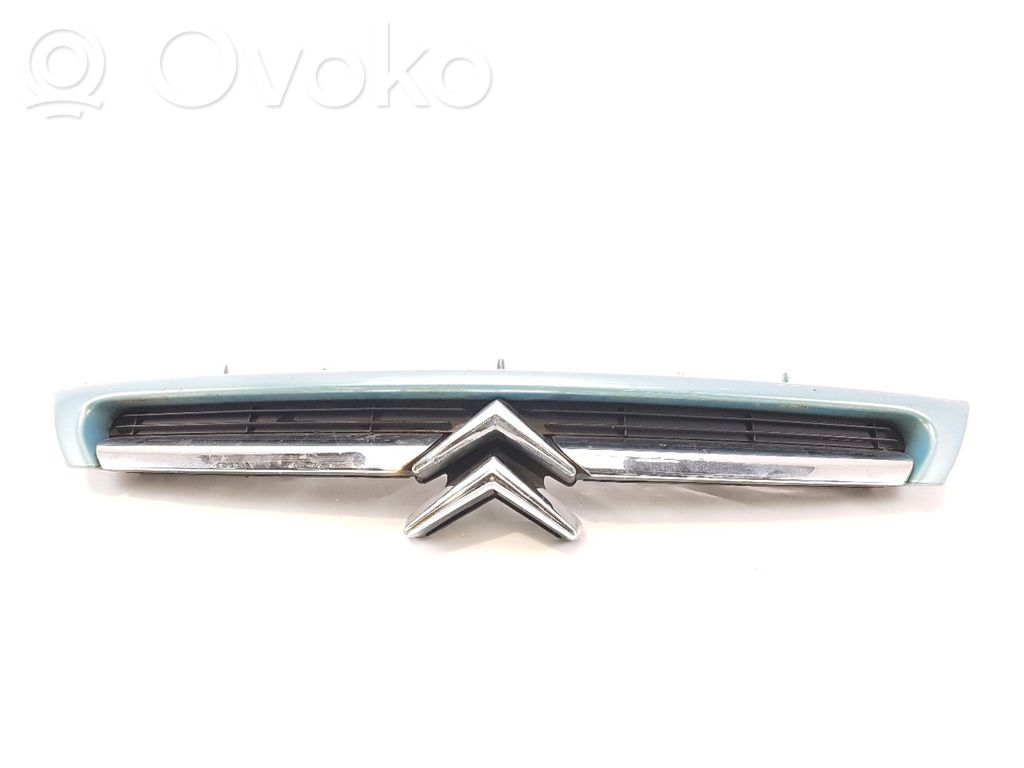 Citroen C8 Augšējais režģis 