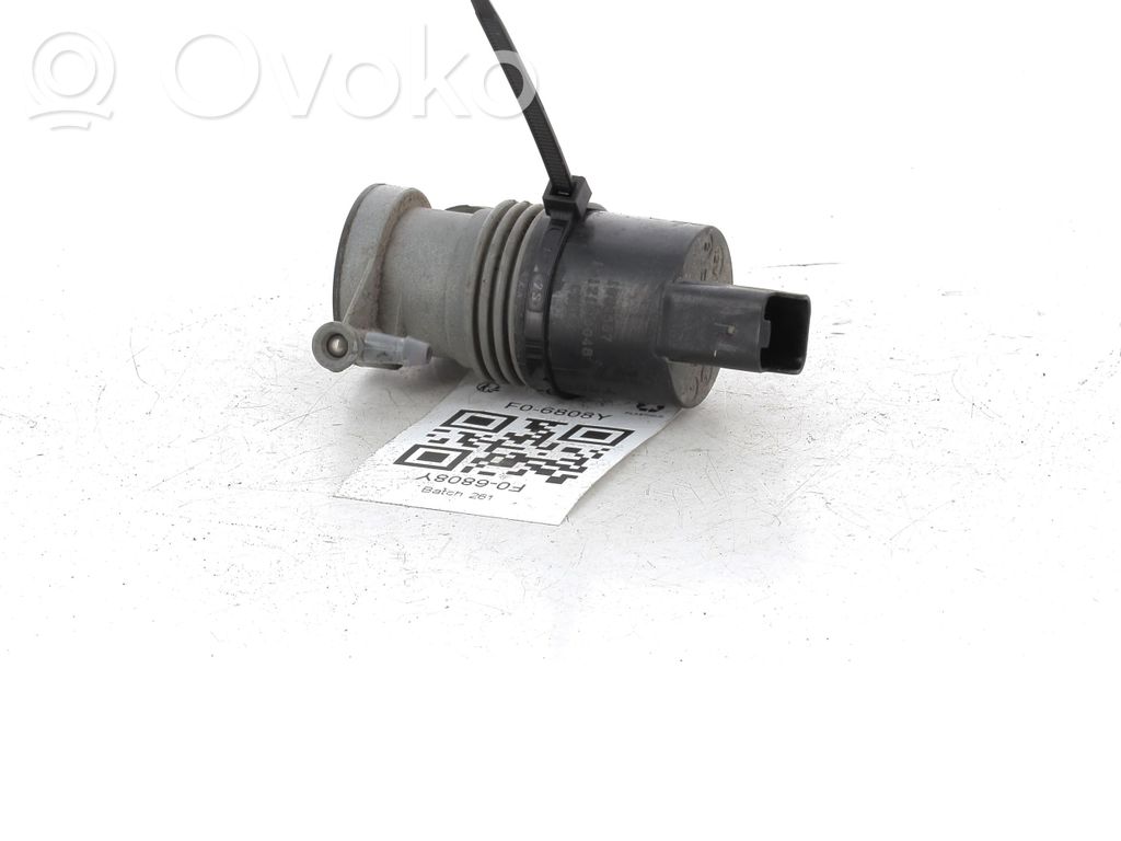 Opel Vivaro Windscreen/windshield washer pump 