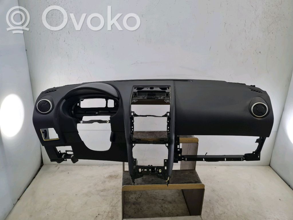 Deska rozdzielcza   68030JD90A,G08470B