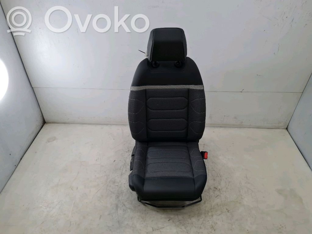 Citroen C4 X Etumatkustajan istuin 