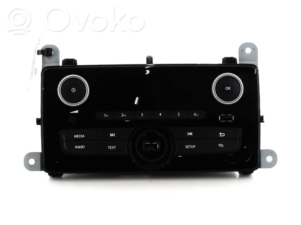 Renault Clio IV Unitate principală radio/CD/DVD/GPS 