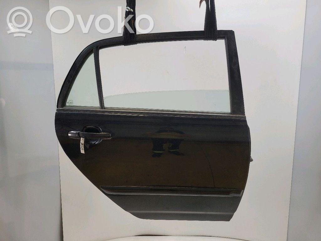 Toyota Corolla E120 E130 Galinės durys 