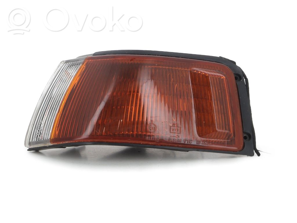 Mazda 323 Kierunkowskaz przedni 