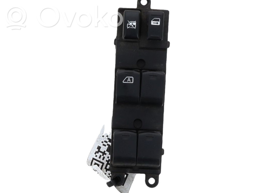 Przyciski szyb   83071FG090,M00964V