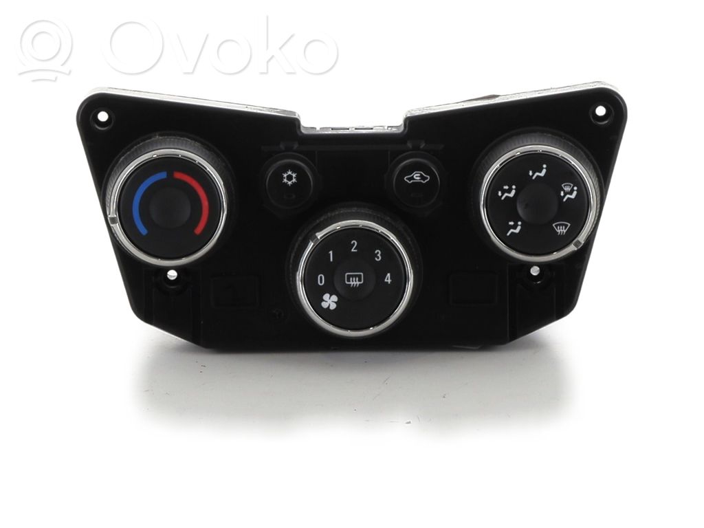 Chevrolet Aveo Climate control unit 
