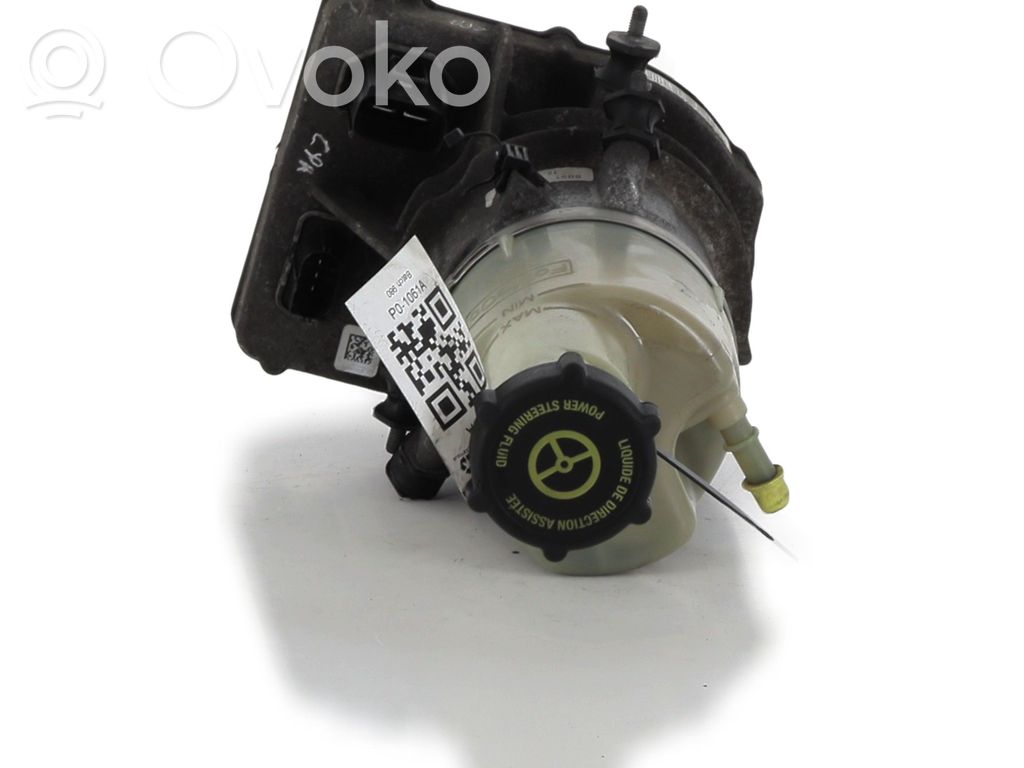 Ohjaustehostimen pumppu   1766236,P01061A