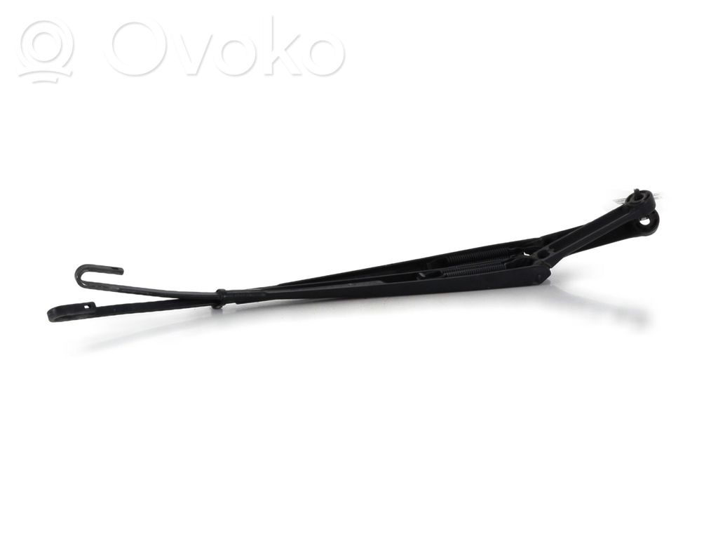 Audi A4 S4 B5 8D Front wiper blade arm 
