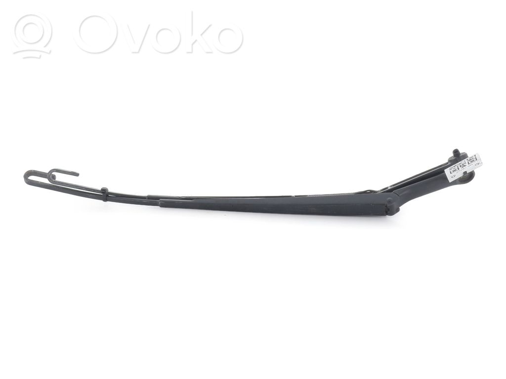 Audi A4 S4 B5 8D Front wiper blade arm 