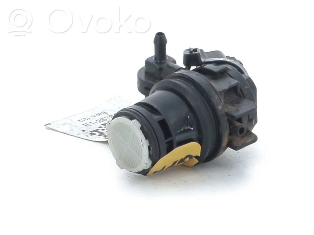 KIA Soul Windscreen/windshield washer pump 