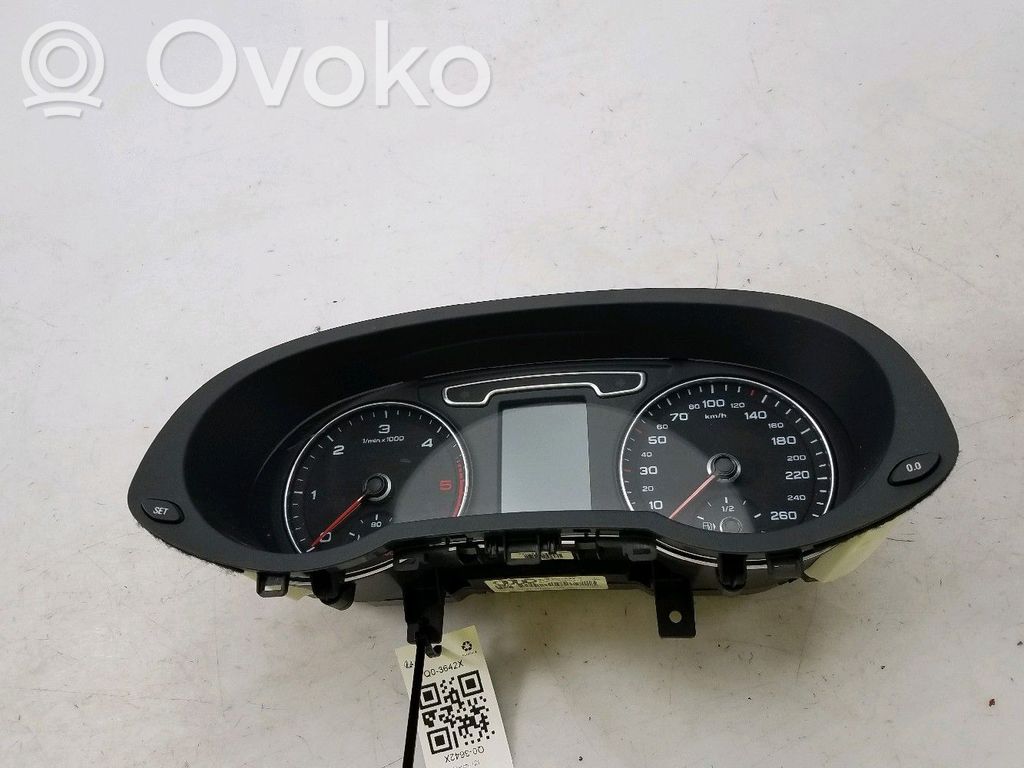 Licznik / Prędkościomierz   8U0920930A,Q03642X