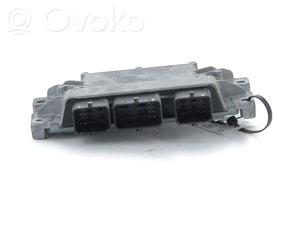 Engine control unit/module   8201117953,A07131P