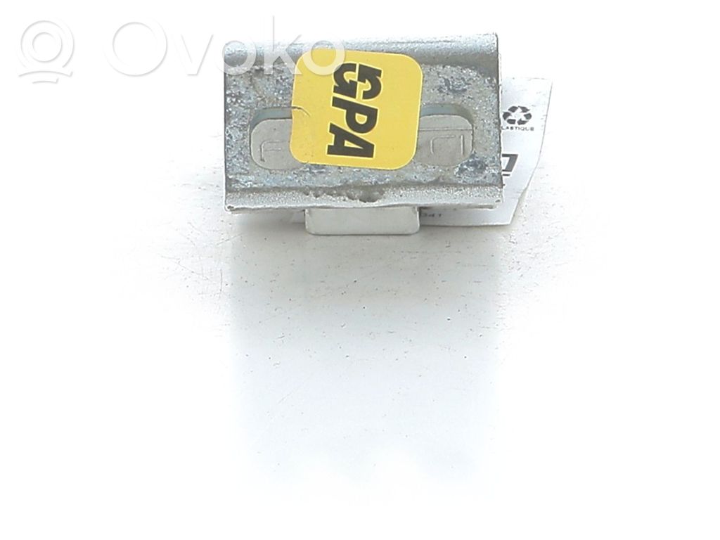 Loading door upper hinge   1609313180,X12522V