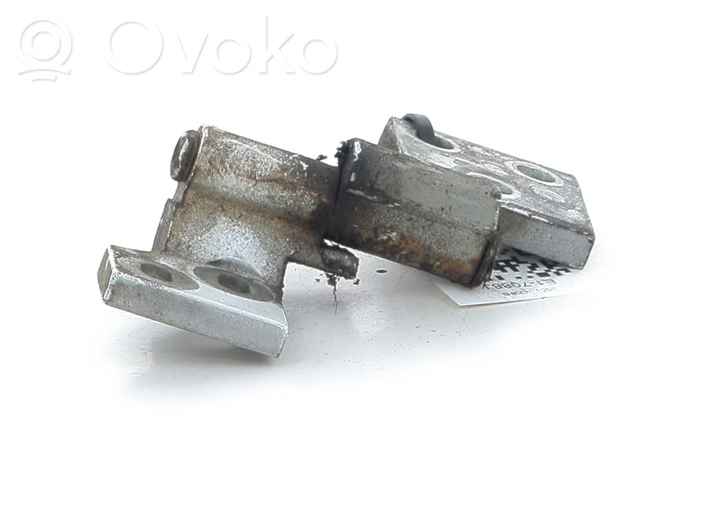 Citroen Berlingo Loading door lower hinge 