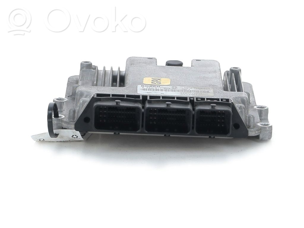 Engine control unit/module   8201119647,F00840T