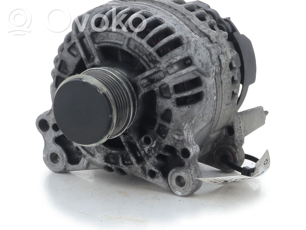 Volkswagen Golf IV Generator/alternator 