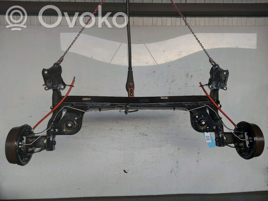 Belka osi tylnej   555016666R,Y15731H