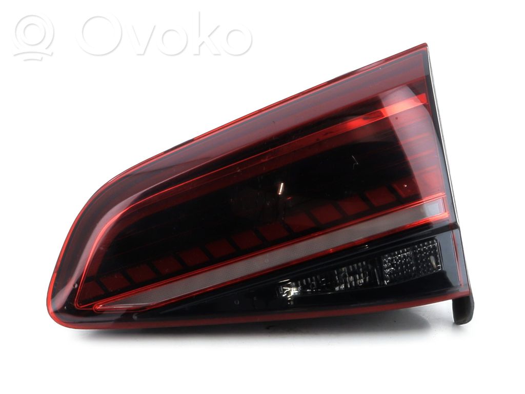 Lampy tylnej klapy bagażnika   5G0945308P,V14179Q