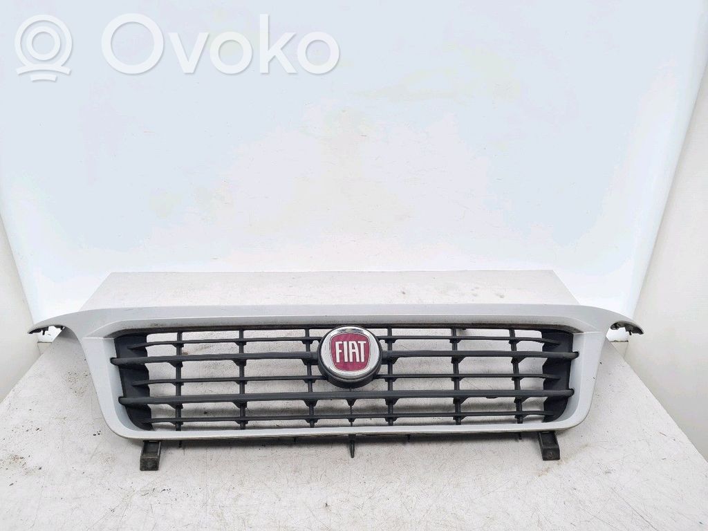 Maskownica / Grill / Atrapa górna chłodnicy   735630244,B07202P