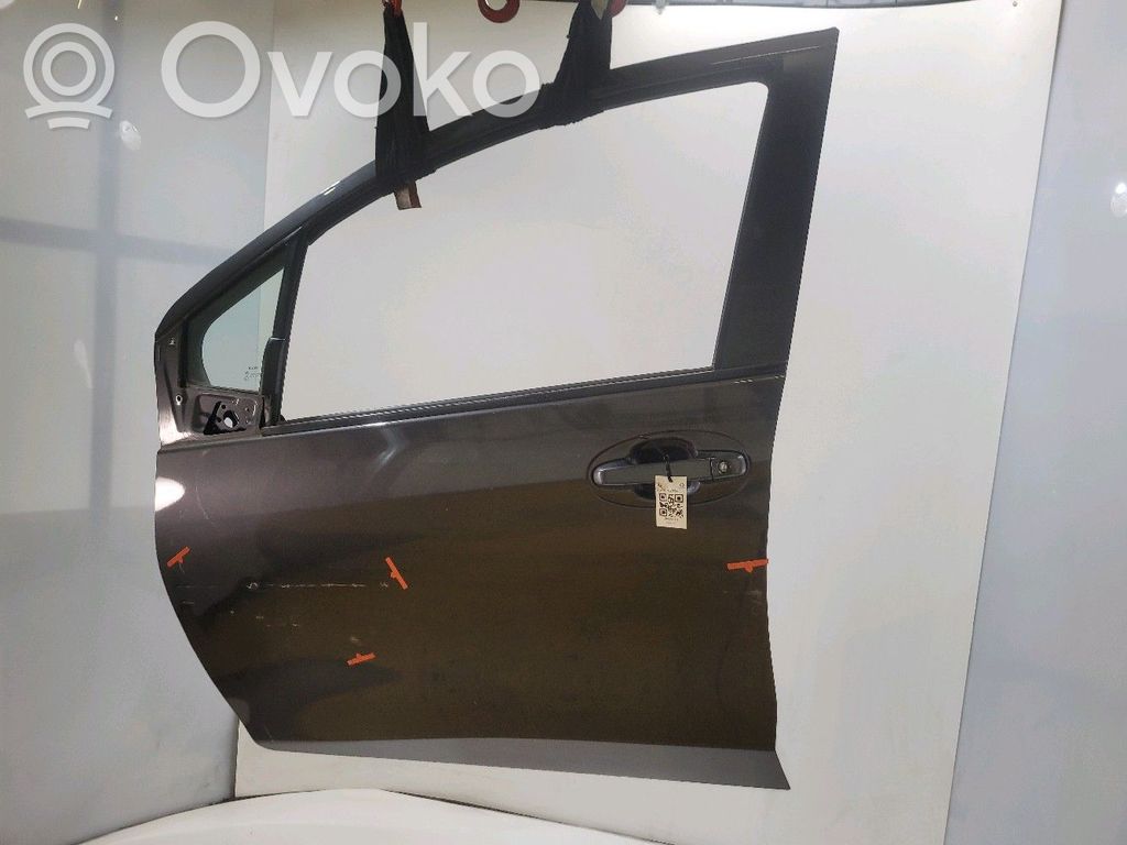 Toyota Yaris Puerta delantera 
