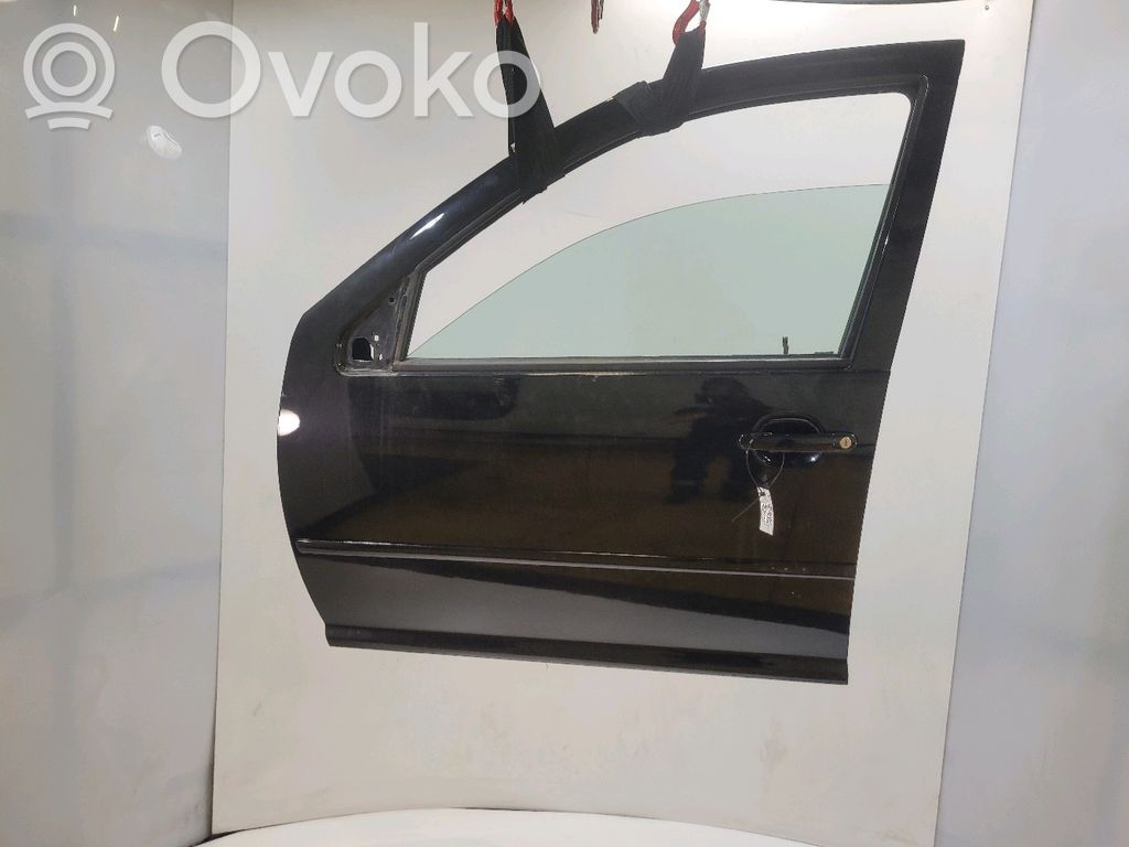 Volkswagen Golf IV Drzwi przednie 