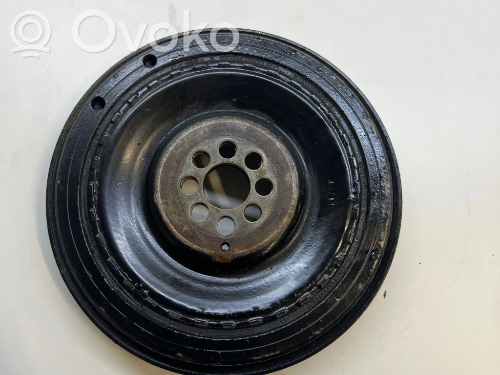 Audi A4 S4 B9 Kampiakselin vauhtipyörä 