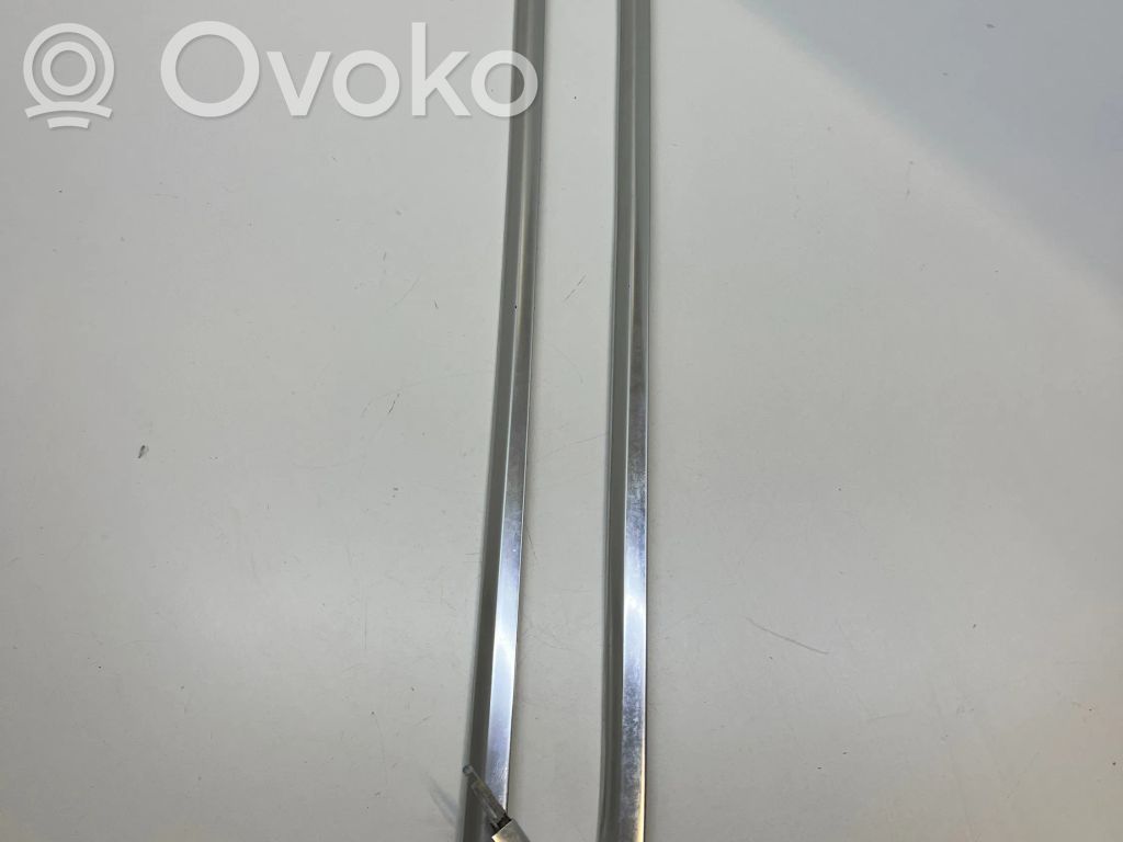 Audi A5 8T 8F Ramă geam lateral spate 