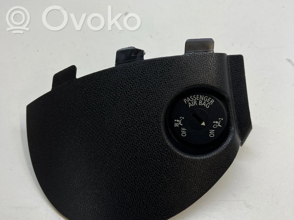 Mini Cooper Countryman R60 Passenger airbag on/off switch 