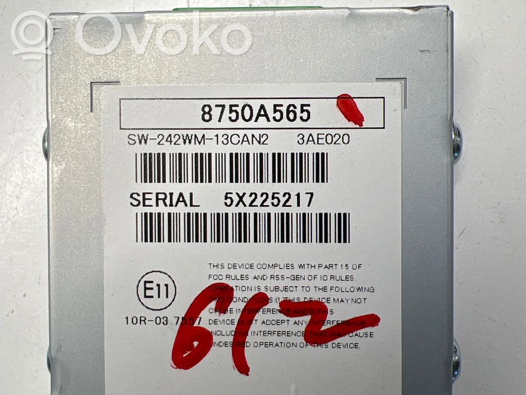 GPS navigation control unit/module   8750A565,3AE020,5X225217,242WM13CAR