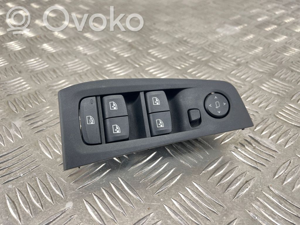 BMW 1 F40 Electric window control switch 
