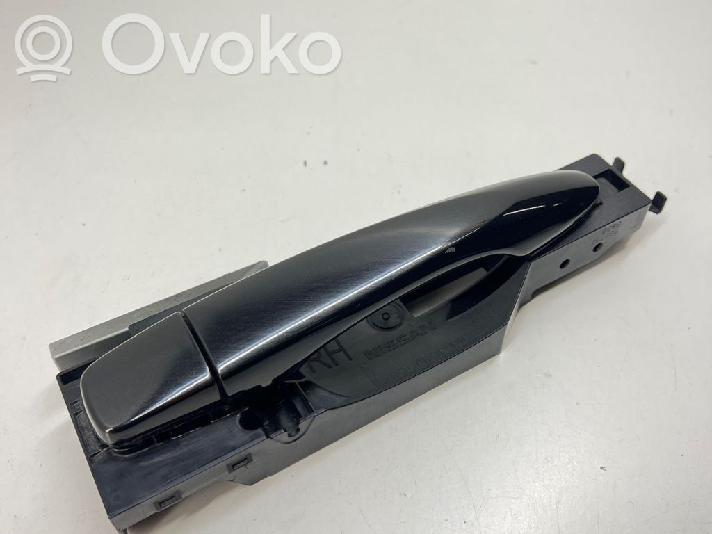 Nissan Qashqai Front door exterior handle 