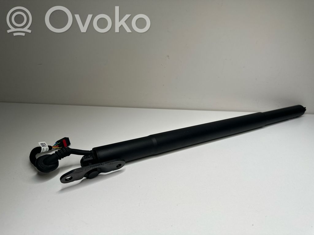 Audi Q3 F3 Amortyzator klapy tylnej bagażnika 