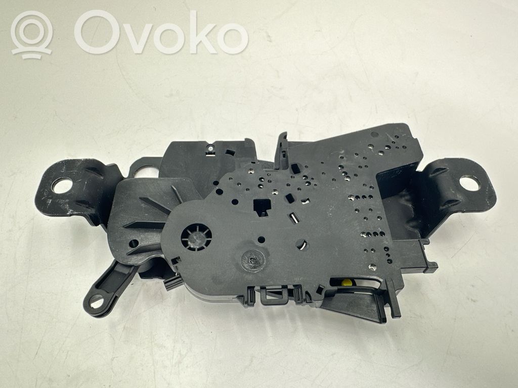 BMW 2 F44 Zamek klapy tylnej / bagażnika 