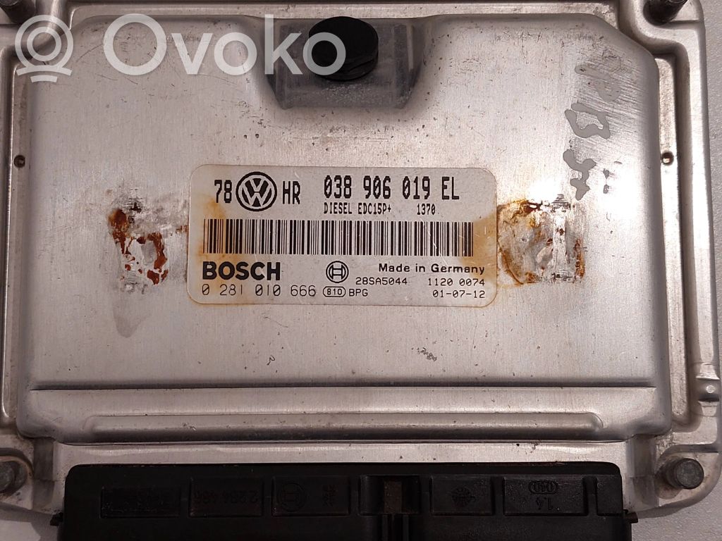 Volkswagen PASSAT B5.5 Engine control unit/module 