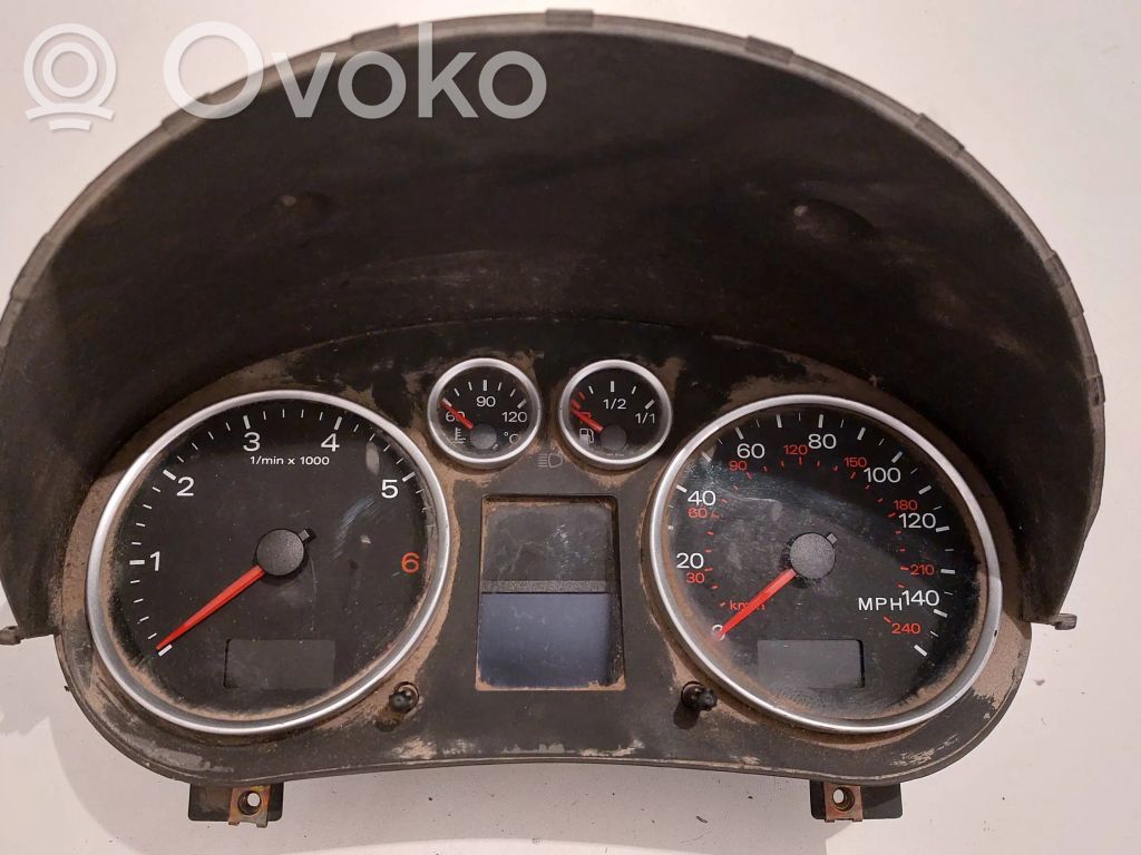Audi A2 Geschwindigkeitsmesser Cockpit 