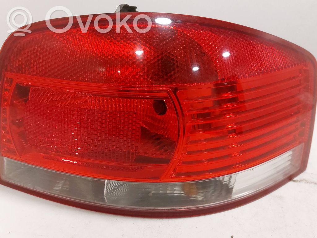 Lampa tylna   8P0945096A,2080213194