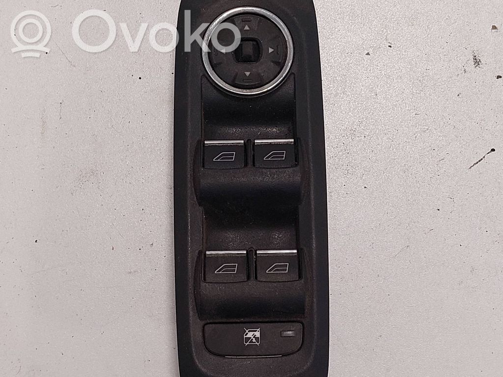 Ford Mondeo MK IV Elektrinių langų jungtukas 