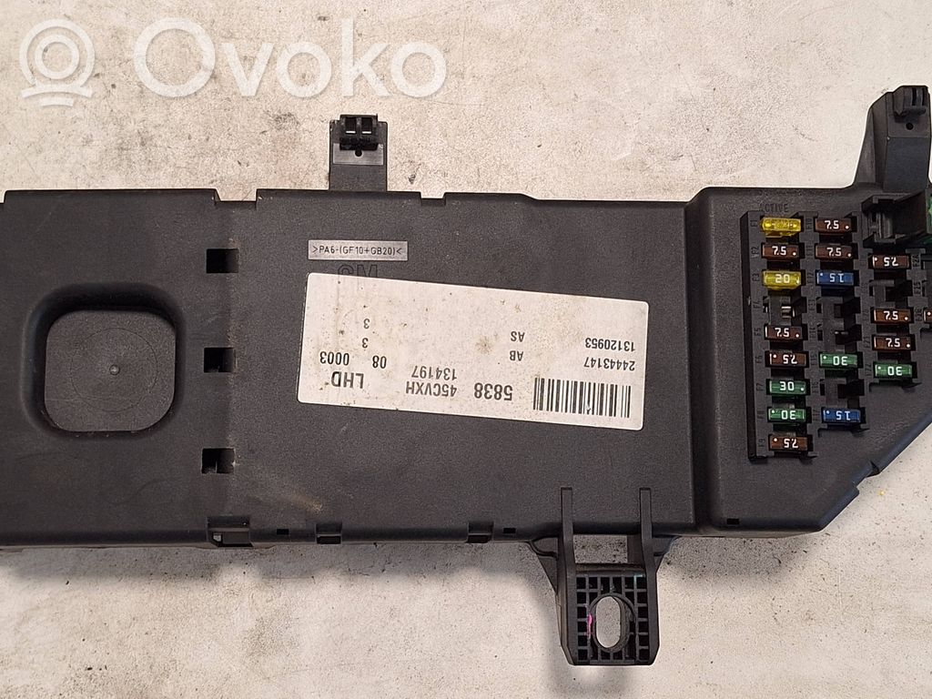 Opel Vectra C Ramka / Moduł bezpieczników 