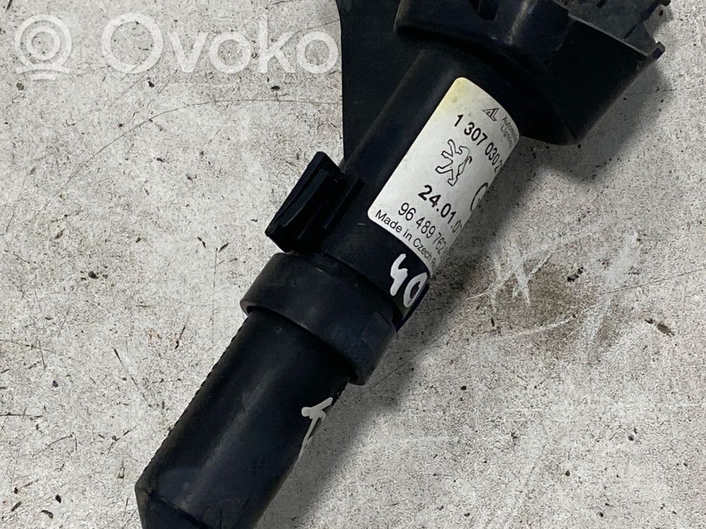 Peugeot 407 Dysza spryskiwacza lampy przedniej 